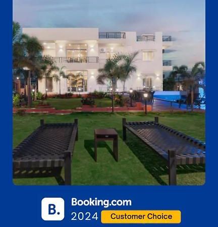 Eko Stay - Octagon Farms Villa Lonavala Bagian luar foto