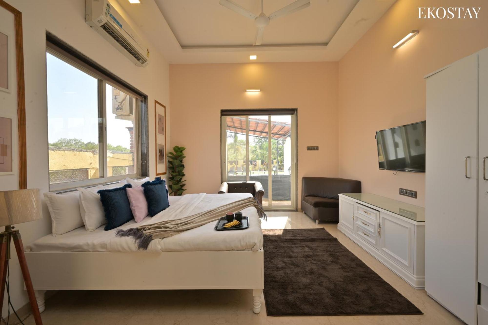 Eko Stay - Octagon Farms Villa Lonavala Bagian luar foto