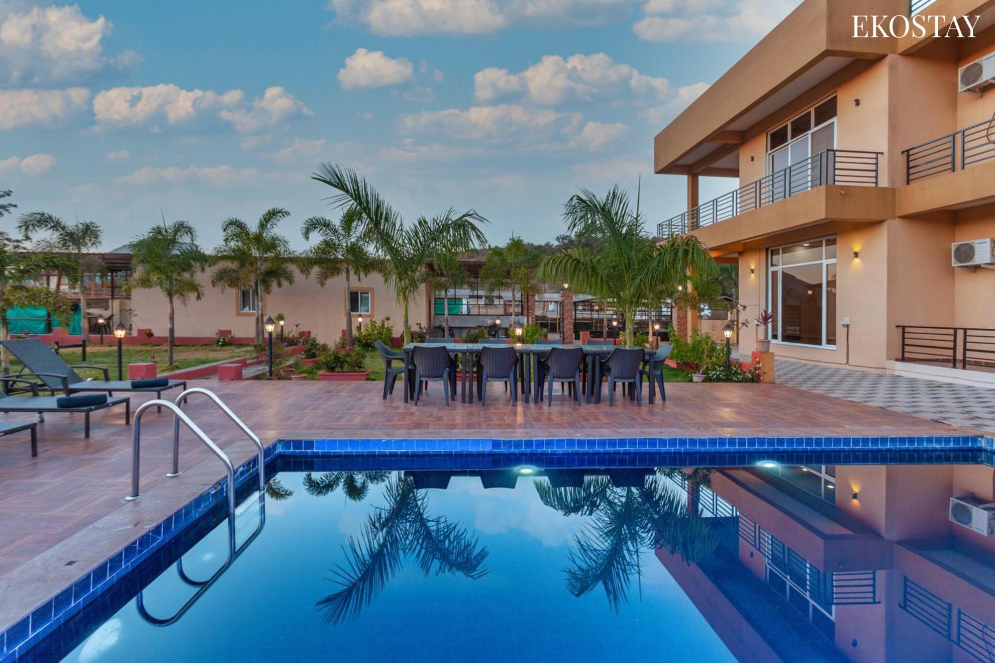 Eko Stay - Octagon Farms Villa Lonavala Bagian luar foto